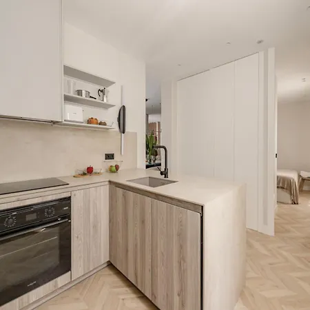 La Perla Fondazione Prada Appartement Milan